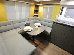 Fendt Apero 515 SG Wohnwagen