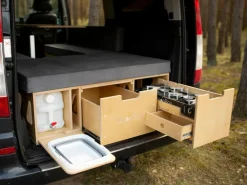 Moonbox 124 cm Modify Special Van Campingbox mit Tisch
