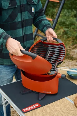 NomadiQ Modell 3.0 tragbarer Gasgrill - Red