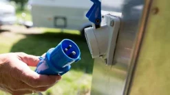 VNL Schukostecker auf Cee-Stecker Adapterkabel
