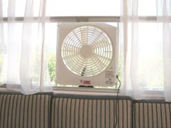 Zweite Chance Fiamma Turbo Kit Dachluke Ventilator